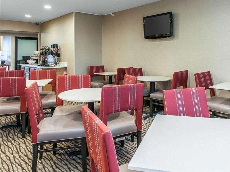 Comfort Inn & Suites Napoleon Exterior foto