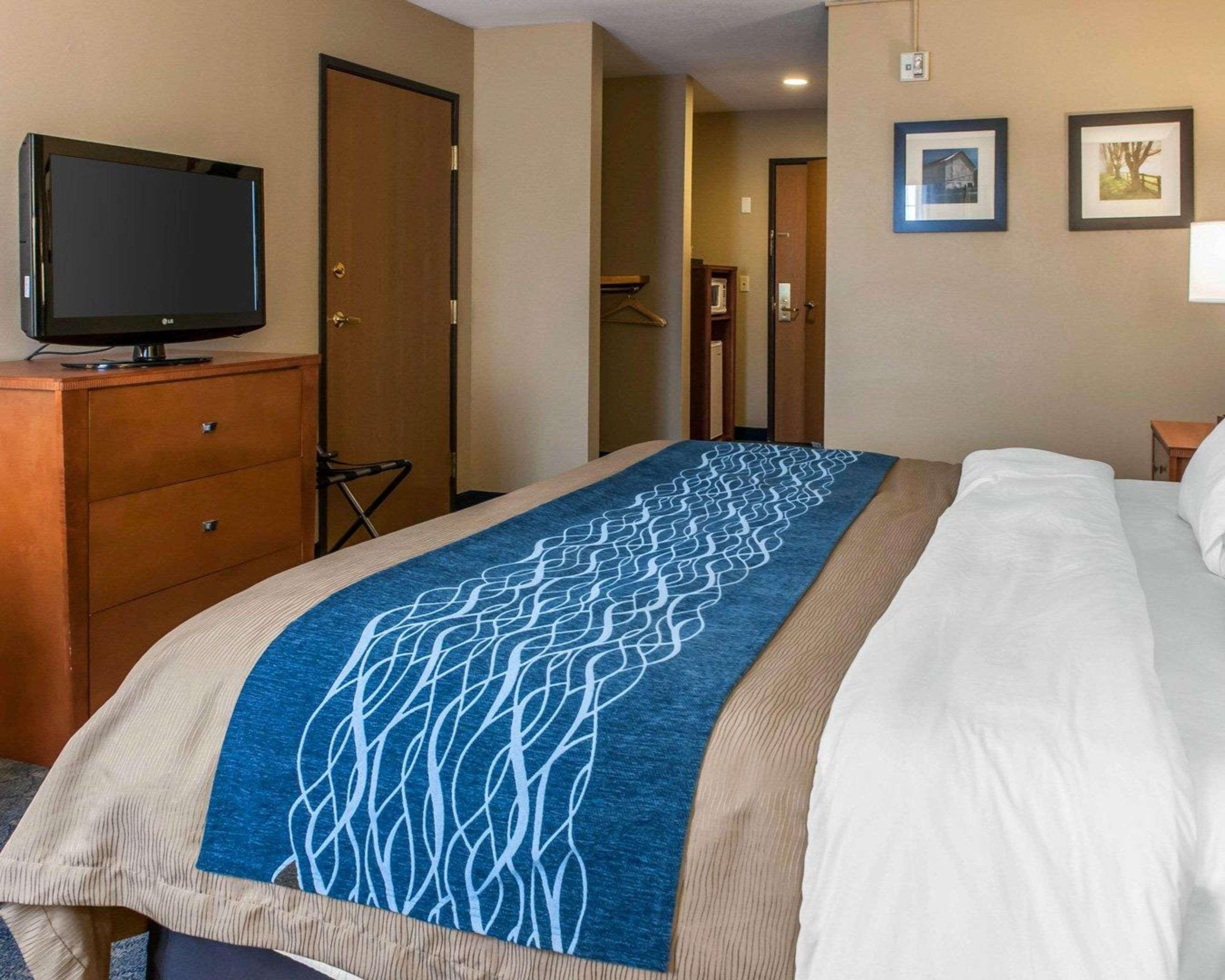 Comfort Inn & Suites Napoleon Exterior foto