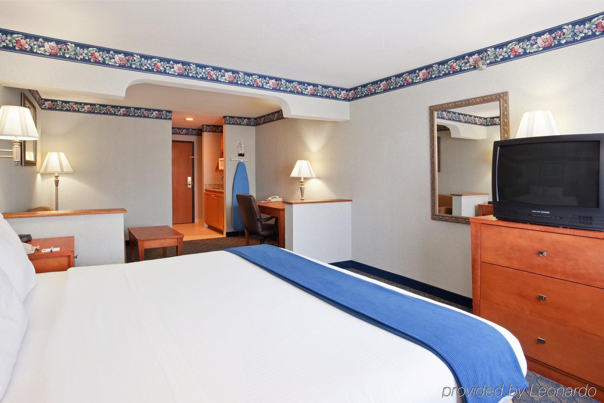 Comfort Inn & Suites Napoleon Zimmer foto